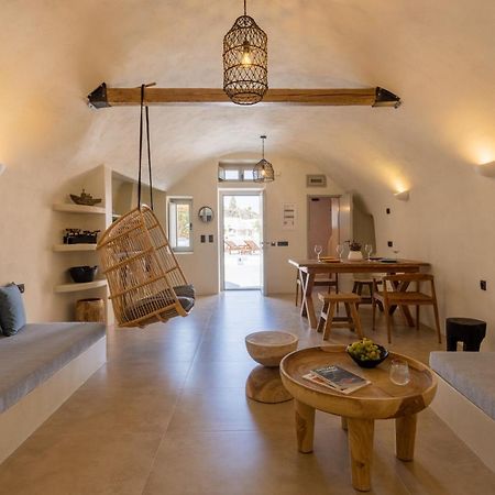 Sando Traditional Cave Villas With Jacuzzi And Sea View Vourvoúlos Eksteriør billede