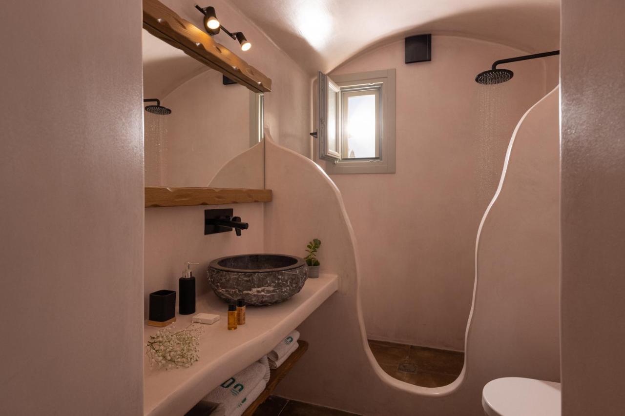 Sando Traditional Cave Villas With Jacuzzi And Sea View Vourvoúlos Eksteriør billede